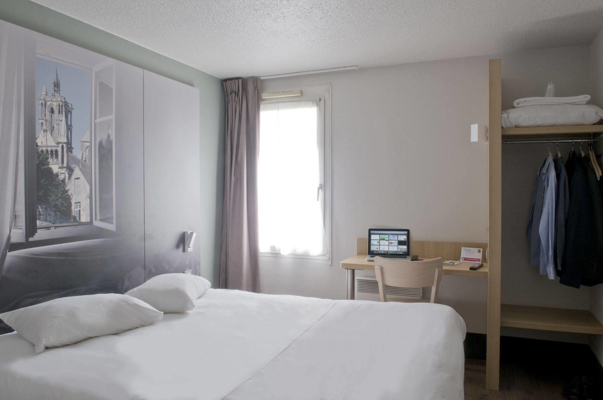 B&B Hotel Saint-Quentin Bagian luar foto